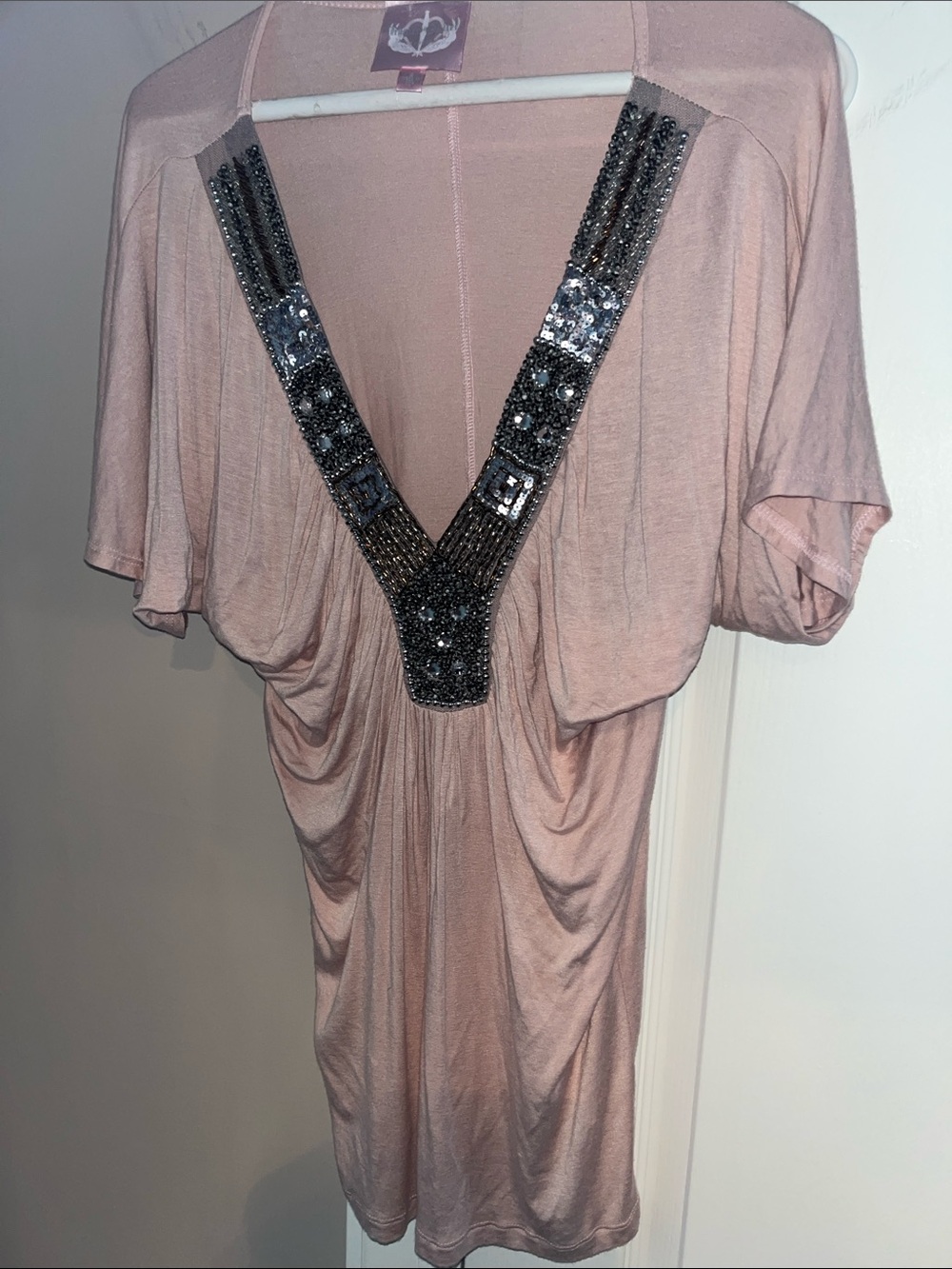 Romeo & Juliet Couture Pink V-Neck Beaded Tunic like New!!